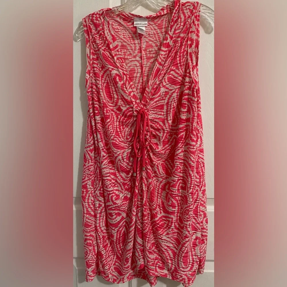 WEARABOUTS..WOMENS Red and White Sleeveless Cover-up